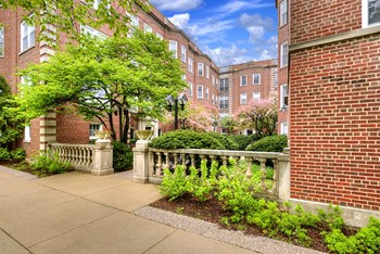 800-10 Michigan Ave & 201-09 Kedzie St 1-3 Beds Apartment for Rent - Photo Gallery 2