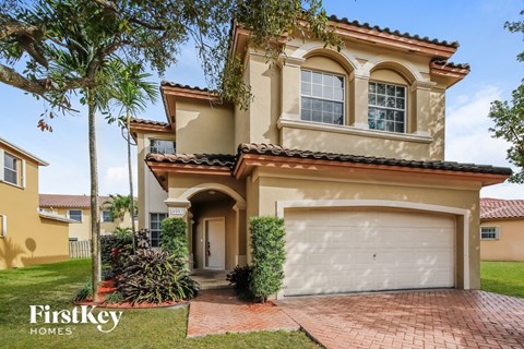 4997 SW 136 Terrace 3 Beds Apartment for Rent