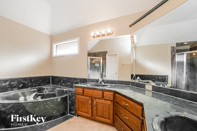 5001 Rabbit Cross Cove Arlington, TN 38002