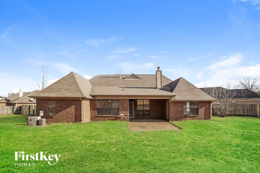 5001 Rabbit Cross Cove Arlington, TN 38002