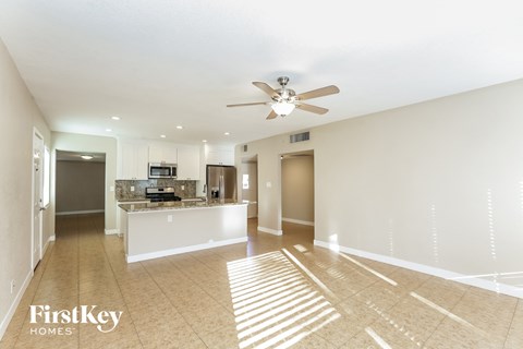 5015 N 20TH Avenue 3 Beds House for Rent - Photo Gallery 5