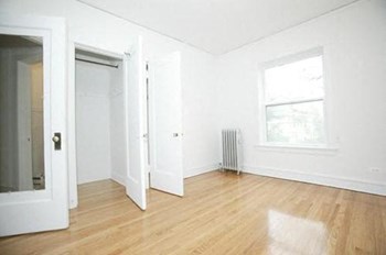 929-35 Michigan Ave 1-3 Beds Apartment for Rent - Photo Gallery 3