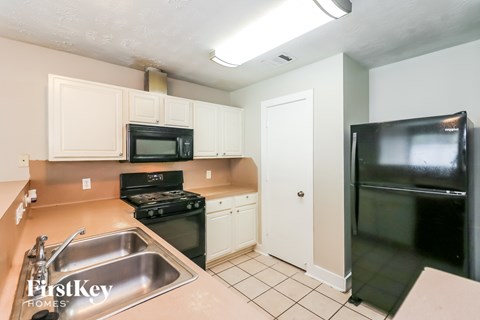 5043 Summit Lodge Drive 4 Beds Apartment for Rent