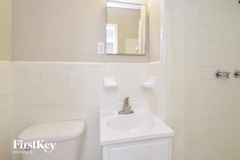 5120 Hudgins 3 Beds House for Rent - Photo Gallery 9