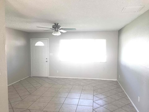 5219 W SIERRA St 4 Beds Apartment for Rent