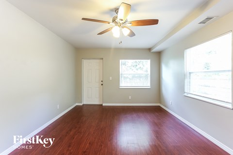 5245 2Nd Ave N 3 Beds Apartment for Rent