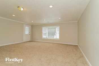 5300 Tracey Drive 3 Beds House for Rent - Photo Gallery 2