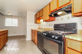 5300 Tracey Drive 3 Beds House for Rent - Photo Gallery 5