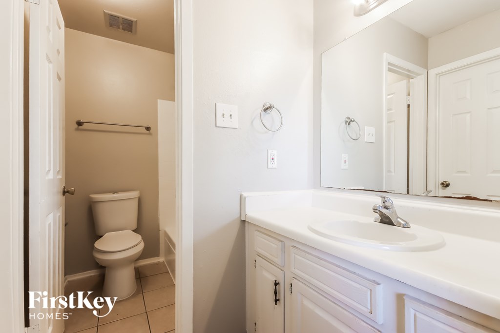 5327 Enchanted Mist Drive 4 Beds House for Rent - Photo Gallery 12