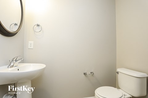 5390 Esher Drive Studio House for Rent - Photo Gallery 9