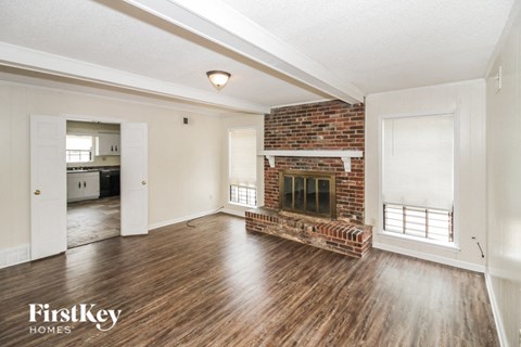 5427 Fontana Avenue 3 Beds Apartment for Rent