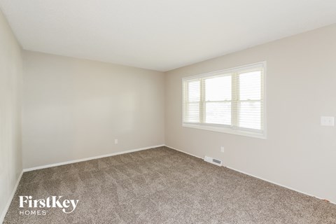 5620 N Potter Ave 3 Beds Apartment for Rent