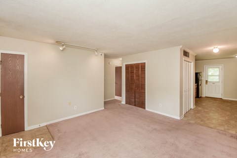 5691 Dobbs Ferry Dr 3 Beds Apartment for Rent