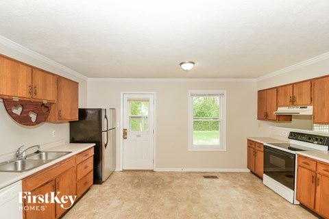 5691 Dobbs Ferry Dr 3 Beds Apartment for Rent