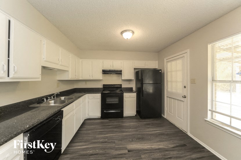 5848 Hickory Shadow Ln Studio House for Rent - Photo Gallery 6