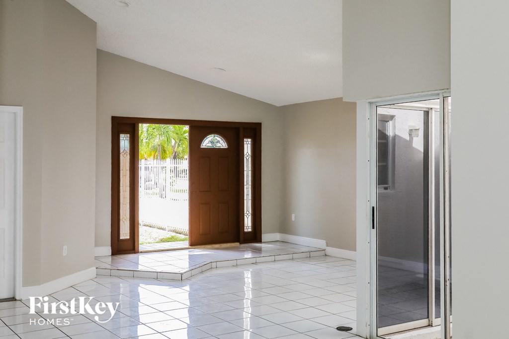 5860 Sw 150 Avenue 3 Beds House for Rent - Photo Gallery 5