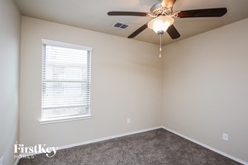 5861 Bindweed St 4 Beds House for Rent - Photo Gallery 13