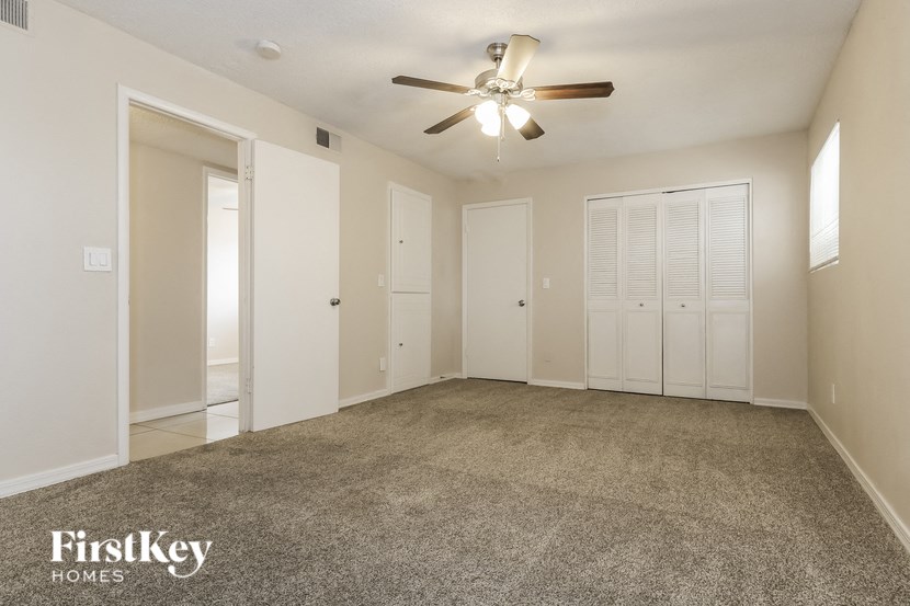 5903 W Hearn Rd 3 Beds House for Rent - Photo Gallery 9