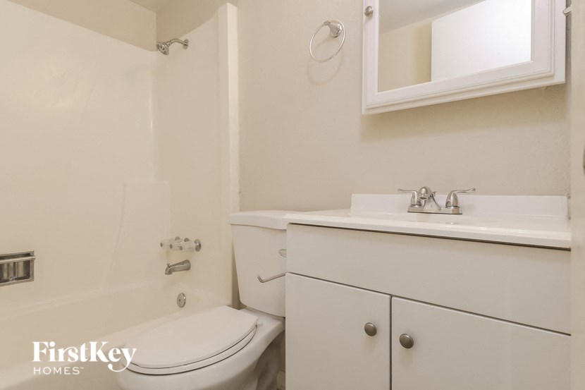 5903 W Hearn Rd 3 Beds House for Rent - Photo Gallery 10