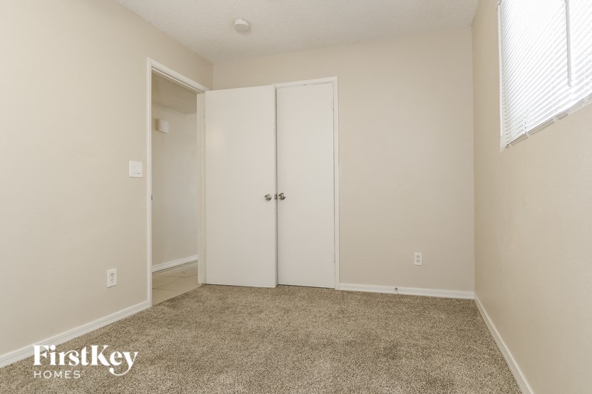 5903 W Hearn Rd 3 Beds House for Rent - Photo Gallery 11