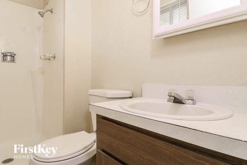 5903 W Hearn Rd 3 Beds House for Rent - Photo Gallery 13