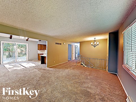 5906 NW Walnut Creek Dr 3 Beds Apartment for Rent