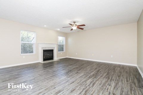 5986 Driftwood Ct 4 Beds Apartment for Rent