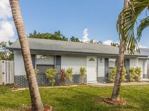 5990 Ithaca Circle W 3 Beds Apartment for Rent