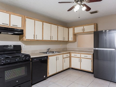 5990 Ithaca Circle W 3 Beds Apartment for Rent