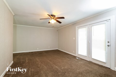 6107 E 152 St 3 Beds Apartment for Rent