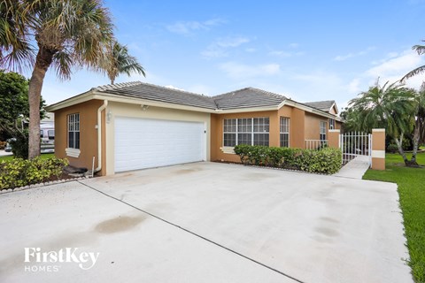 6193 Lansdowne Cir 3 Beds Apartment for Rent