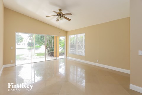 6193 Lansdowne Cir 3 Beds Apartment for Rent
