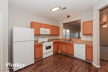 6210 Scotchwood Drive 3 Beds House for Rent - Photo Gallery 6