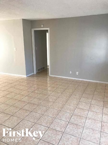 6217 E 95th Terr 3 Beds House for Rent - Photo Gallery 2