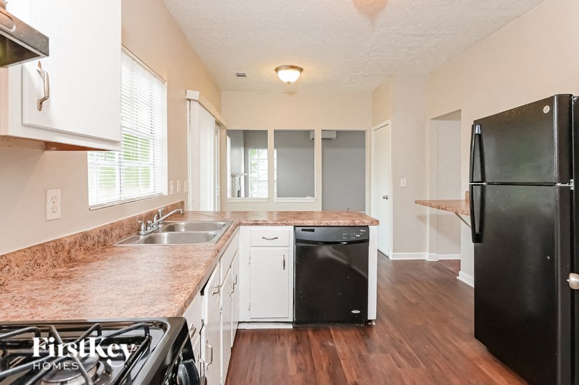 the preserve at ballantyne commons apartment kitchen