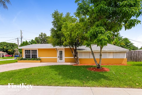 6321 SW 17 Street 3 Beds Apartment for Rent