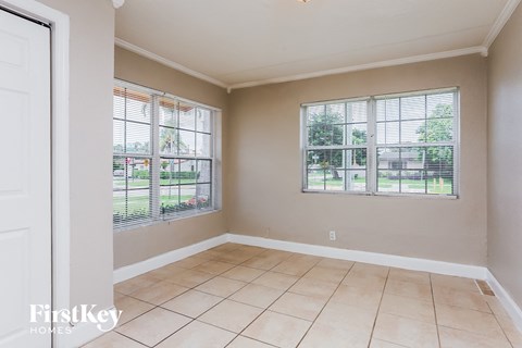 6321 SW 17 Street 3 Beds Apartment for Rent