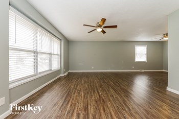 6363 NW 49th St 3 Beds House for Rent - Photo Gallery 3