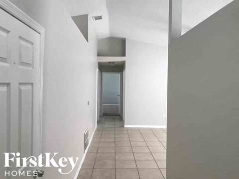 6505 Viewpoint Court 3 Beds Apartment for Rent