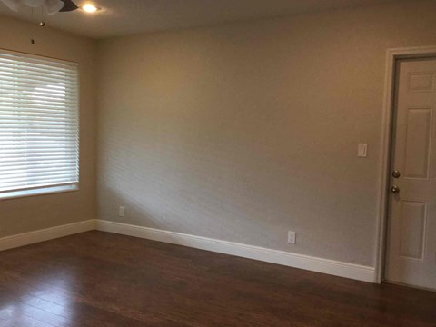 6521 Roosevelt St 3 Beds Apartment for Rent