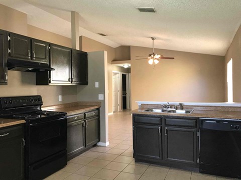 6524 Viewpoint Court 3 Beds Apartment for Rent