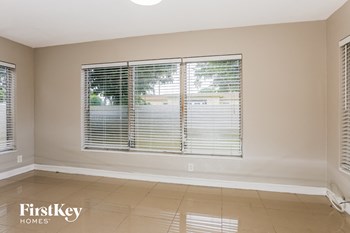 6571 Thomas St 3 Beds House for Rent - Photo Gallery 5