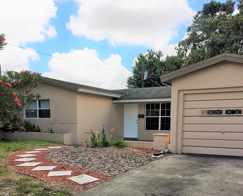 6650 Allen St 3 Beds Apartment for Rent