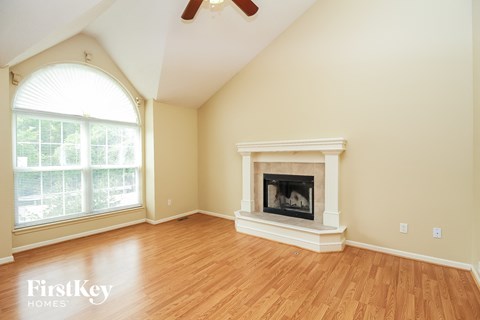 6713 S Brookside Avenue 3 Beds Apartment for Rent