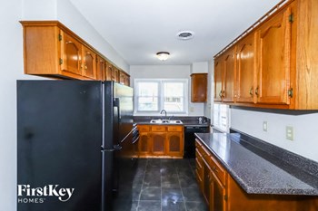 6760 Arnette Place 4 Beds House for Rent - Photo Gallery 6