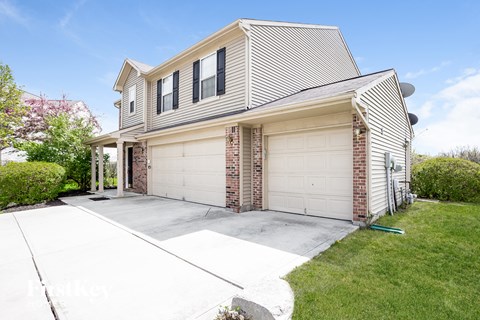 6802 North DENTON Court 4 Beds Apartment for Rent