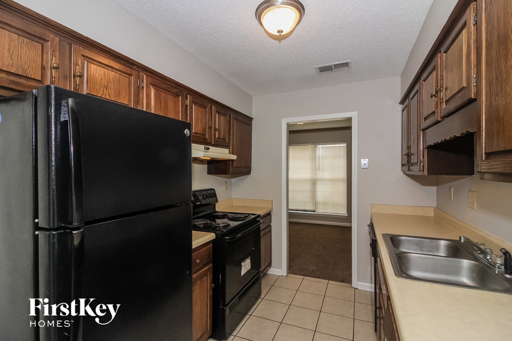 6820 Rockingham Memphis, TN 38141