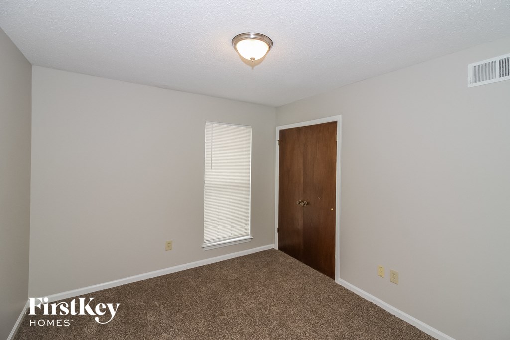 6820 Rockingham Memphis, TN 38141