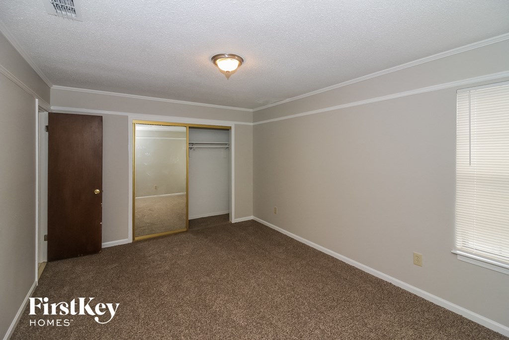 6820 Rockingham Memphis, TN 38141