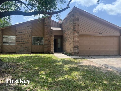 6918 Skyline Park Drive 4 Beds Apartment for Rent